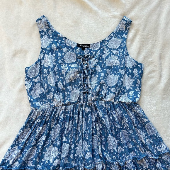 Papá Vancouver | Tiered Blue Floral Maxi Dress w/tie & tassels Size L Cottage - Picture 9 of 14